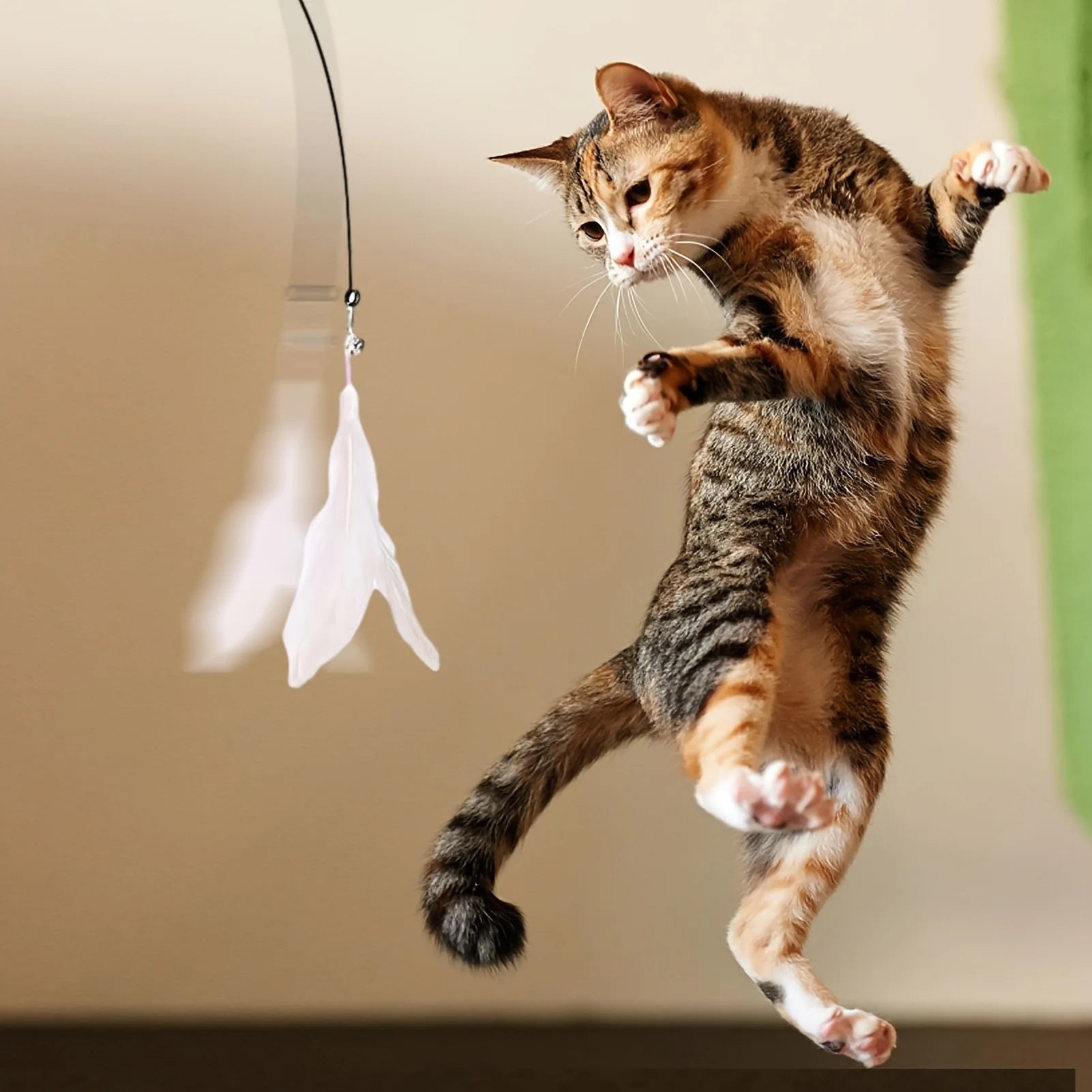 Loong's Choice: Interactive Feather Wand for Playful Cats
